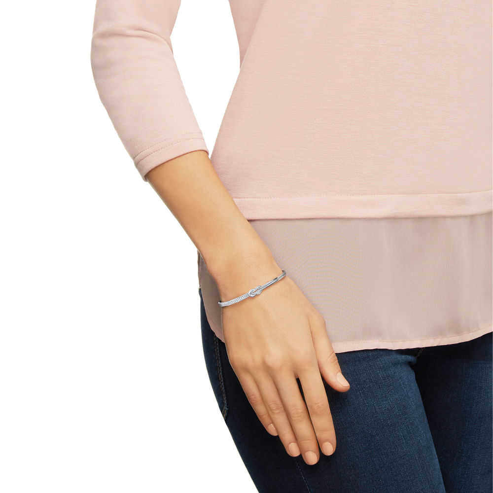 Imagem modelo efeito hover