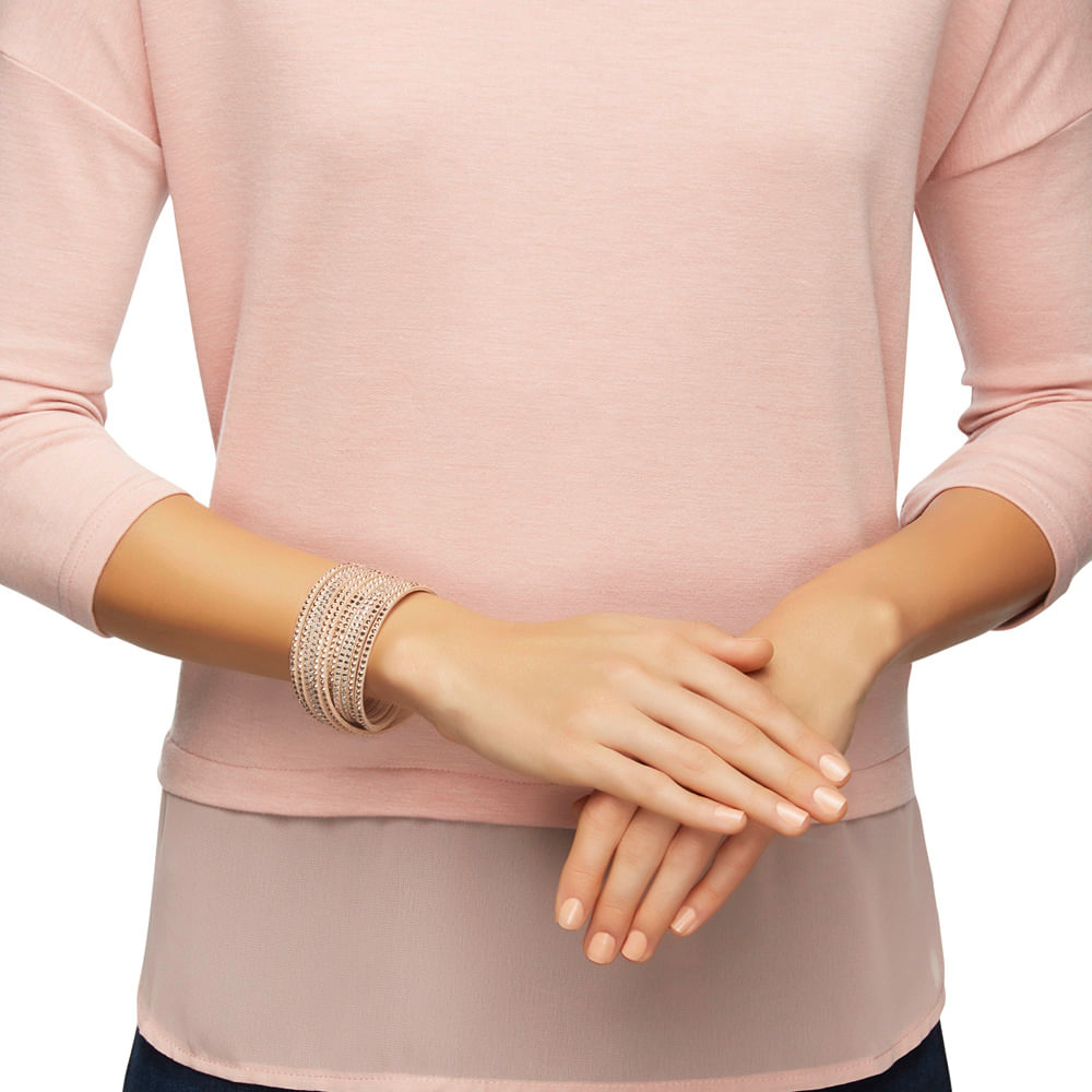 Imagem modelo efeito hover