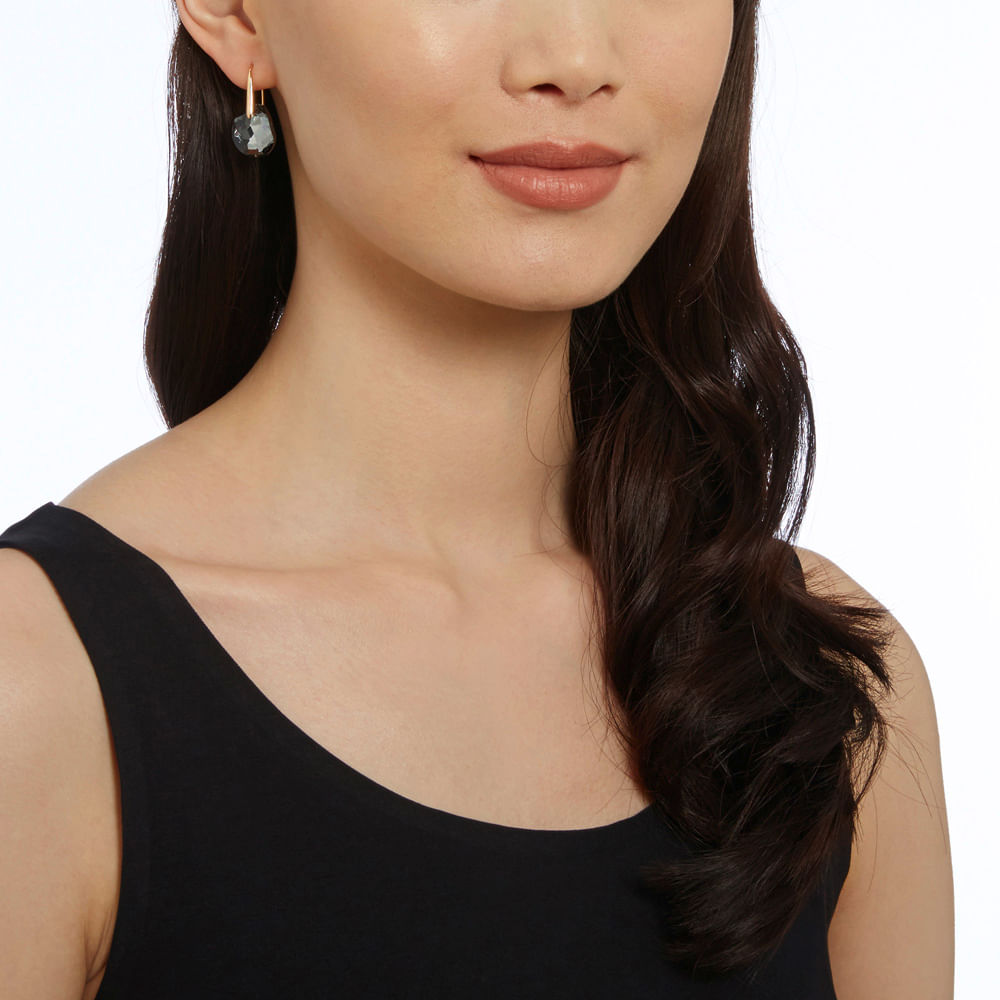 Imagem modelo efeito hover