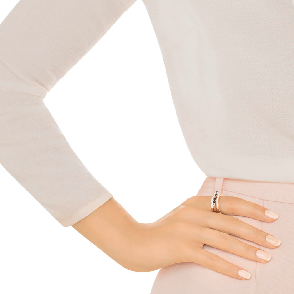 Imagem modelo efeito hover