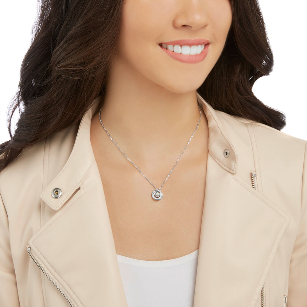 Imagem modelo efeito hover