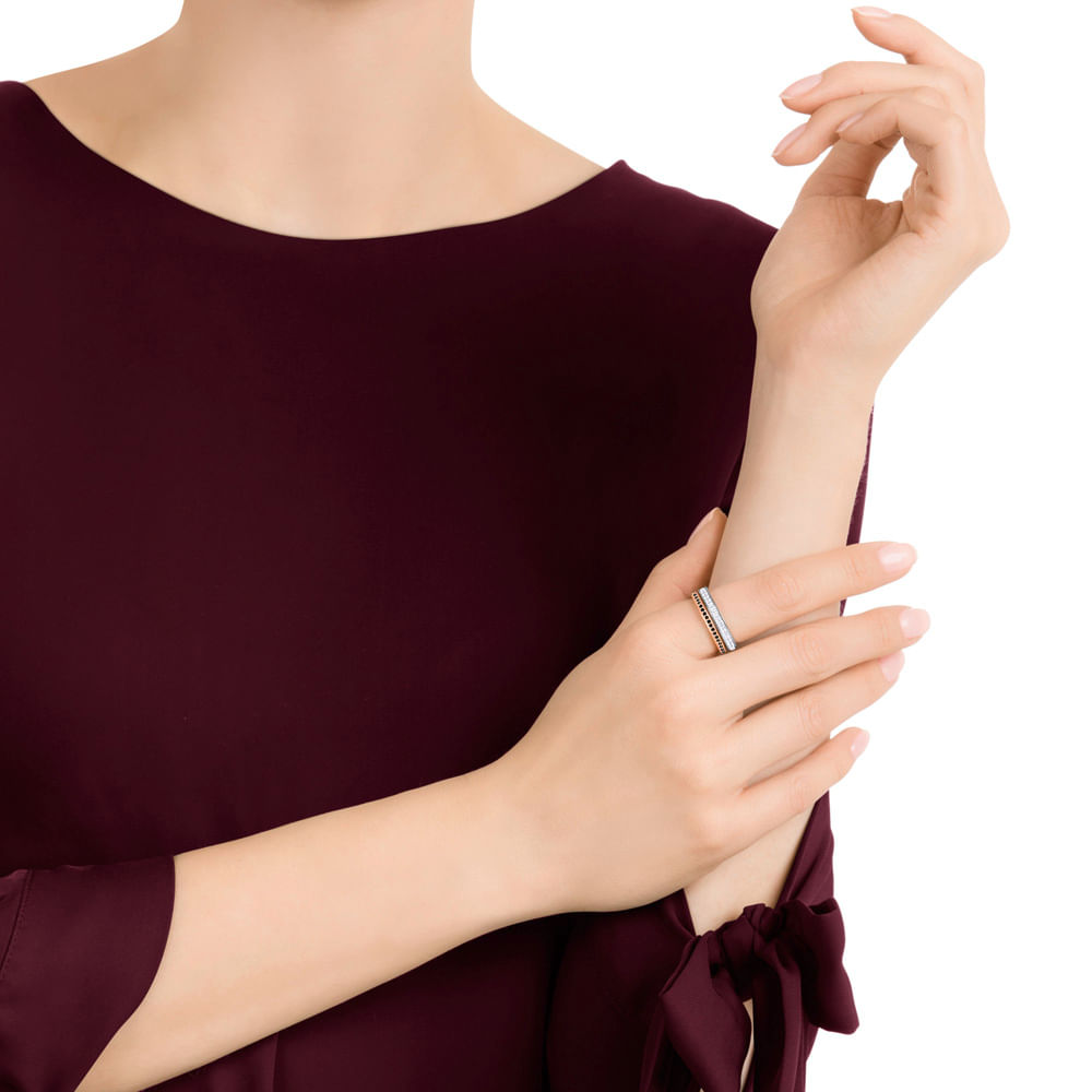 Imagem modelo efeito hover