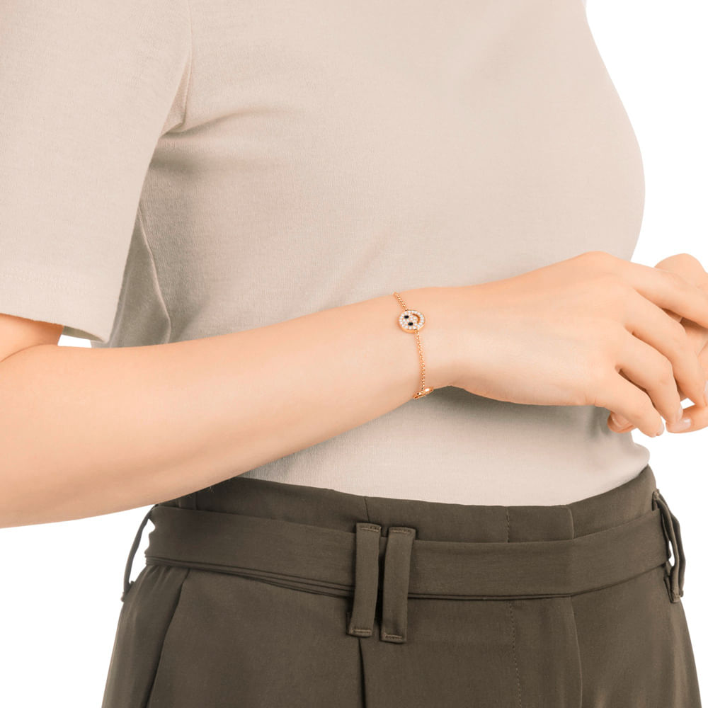 Imagem modelo efeito hover