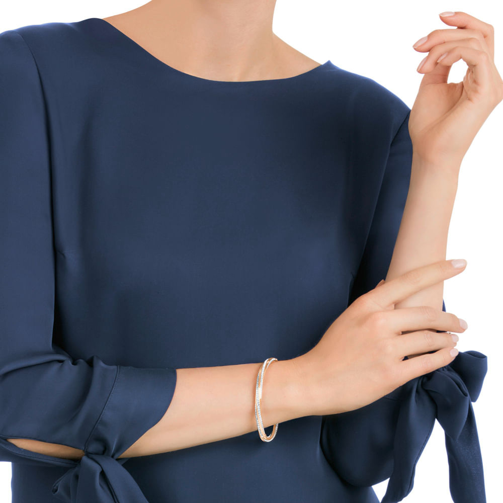 Imagem modelo efeito hover