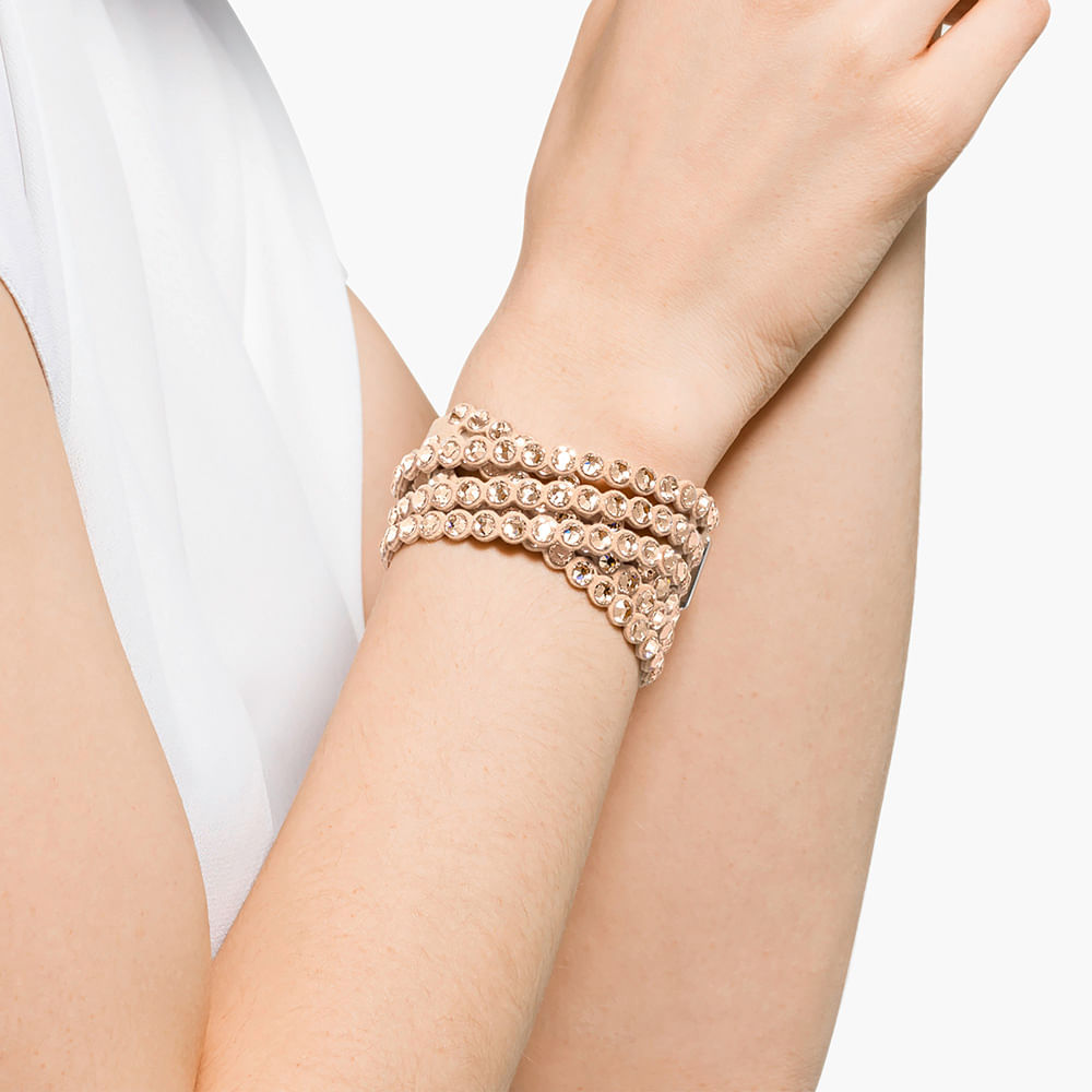 Imagem modelo efeito hover