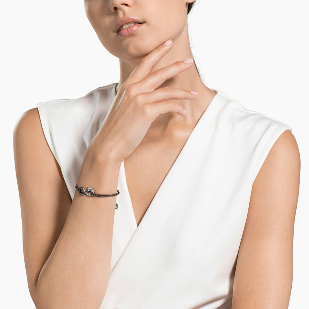 Imagem modelo efeito hover