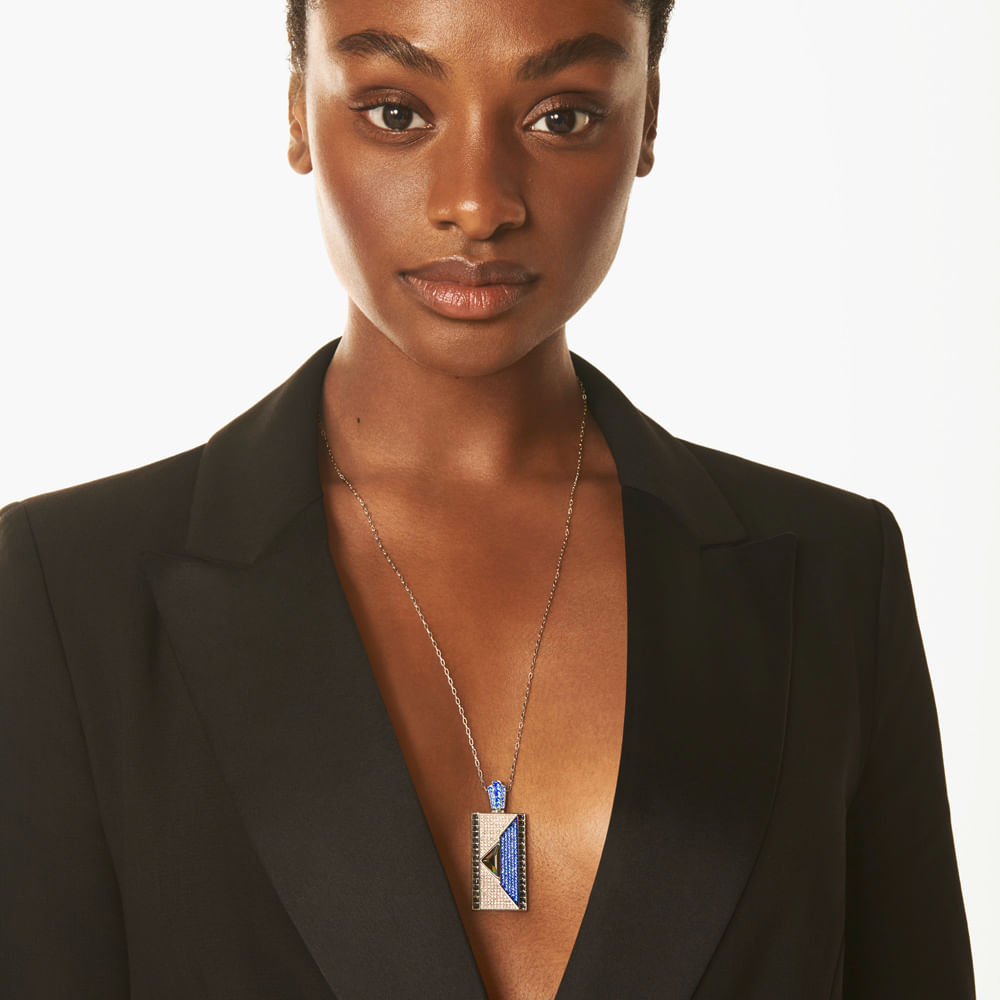 Imagem modelo efeito hover