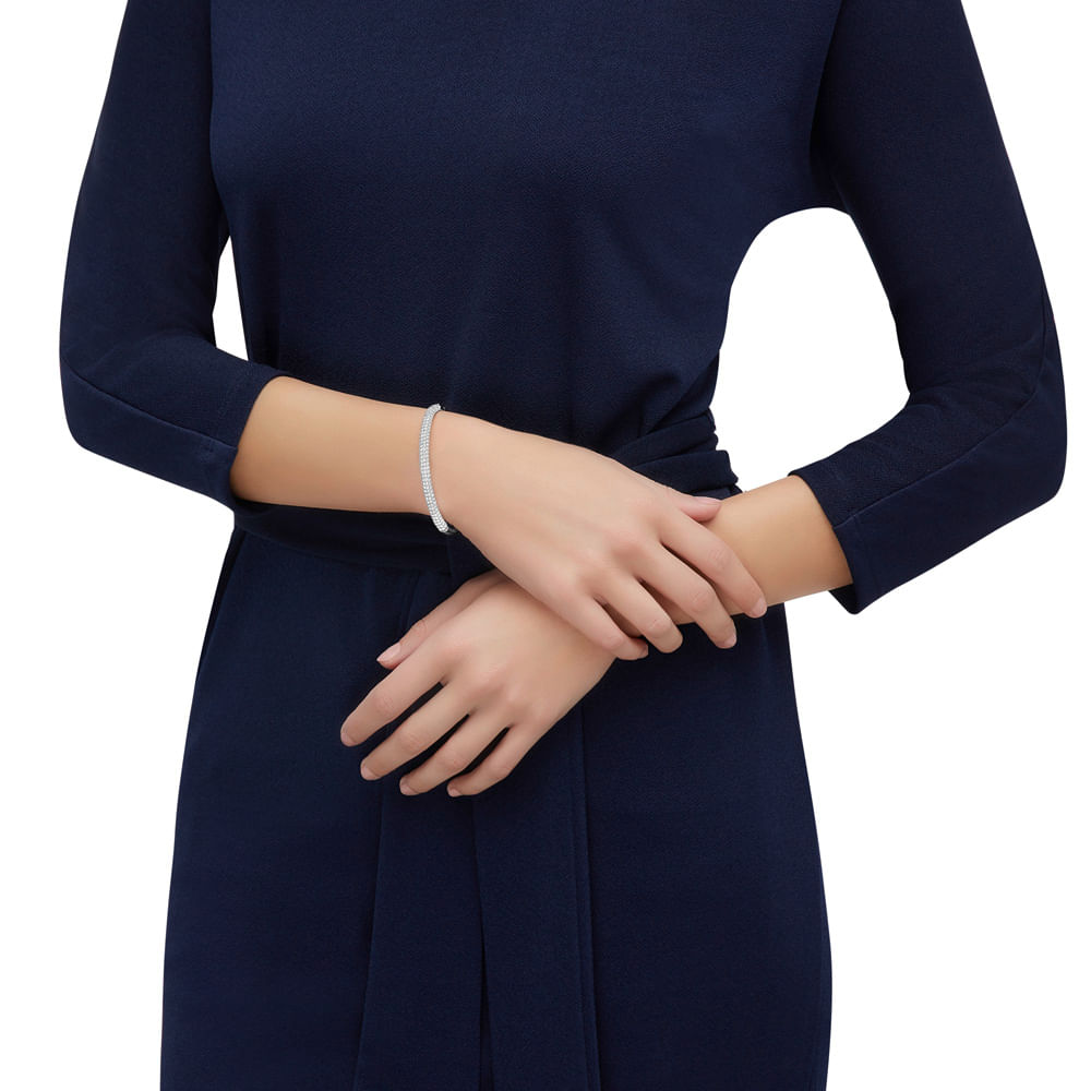 Imagem modelo efeito hover