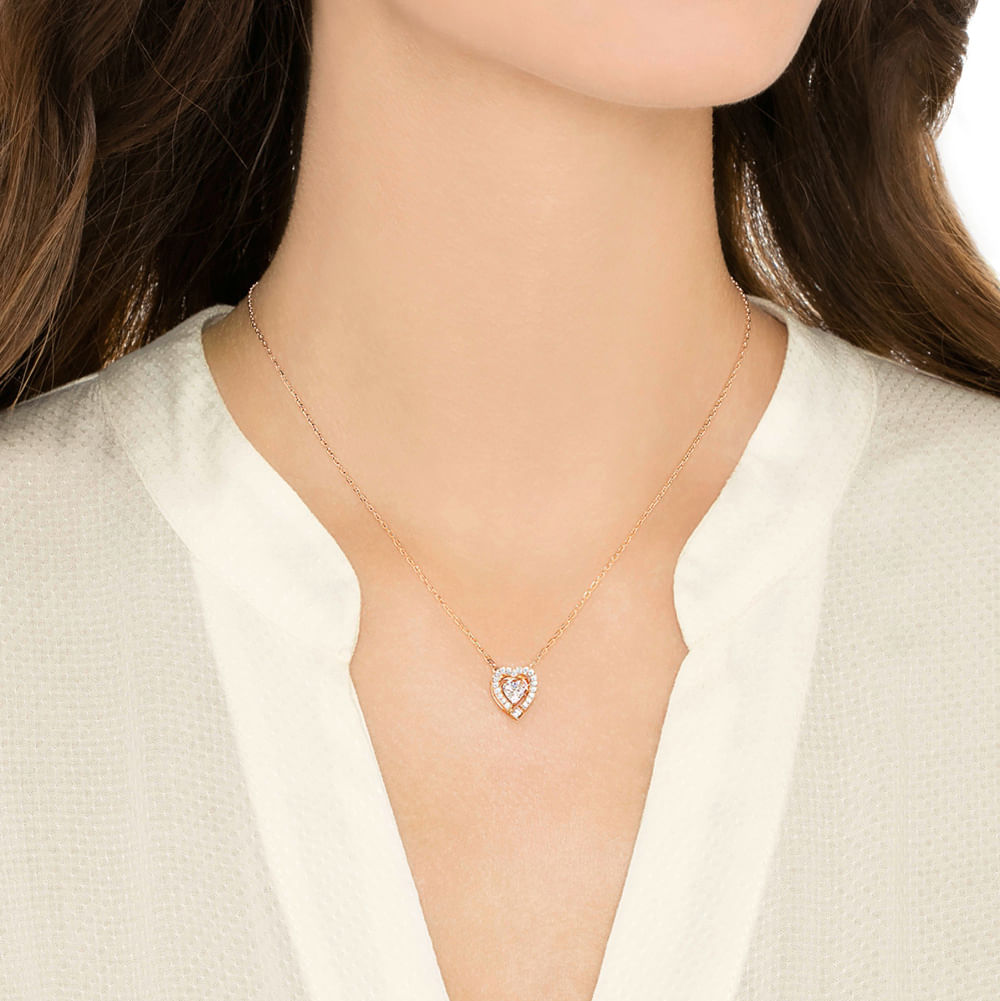 Imagem modelo efeito hover