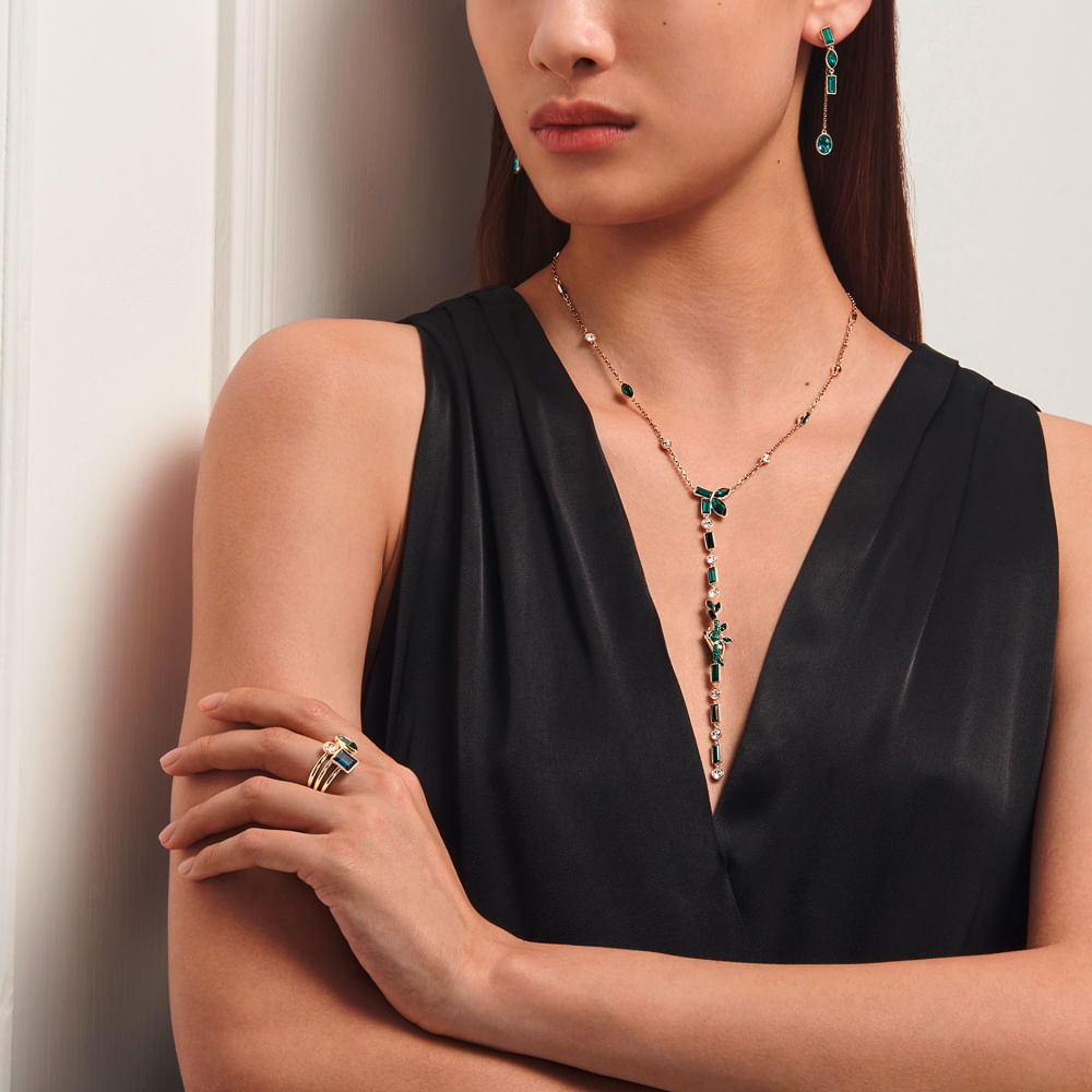 Imagem modelo efeito hover