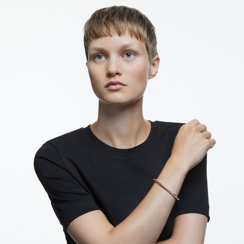 Imagem modelo efeito hover