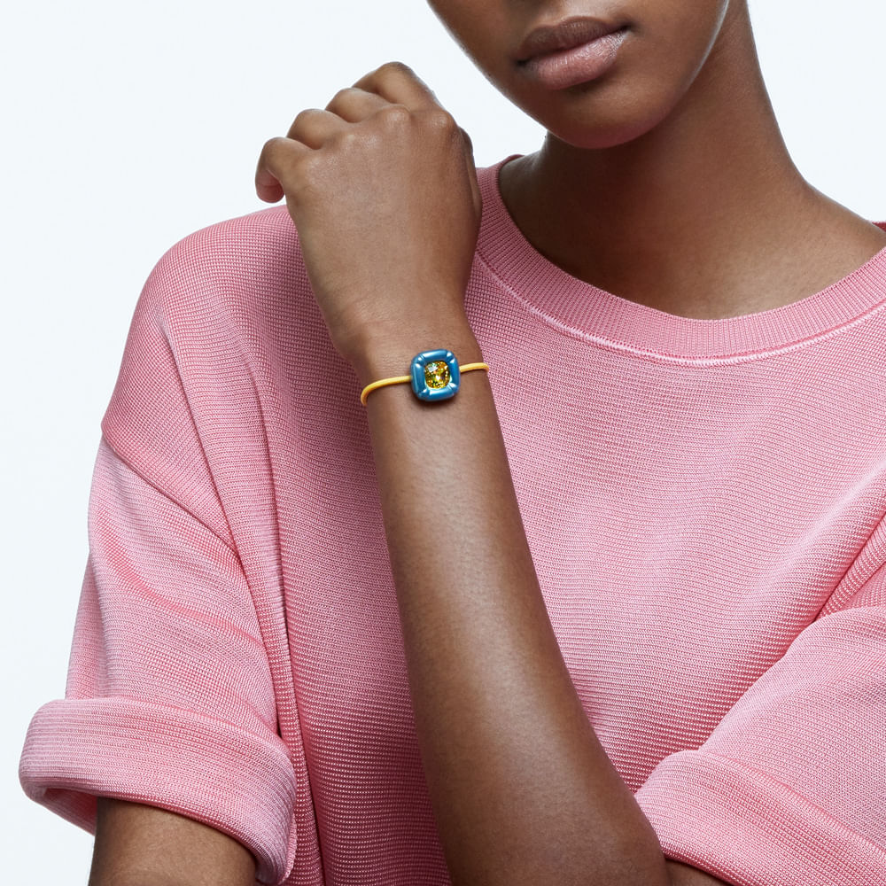 Imagem modelo efeito hover