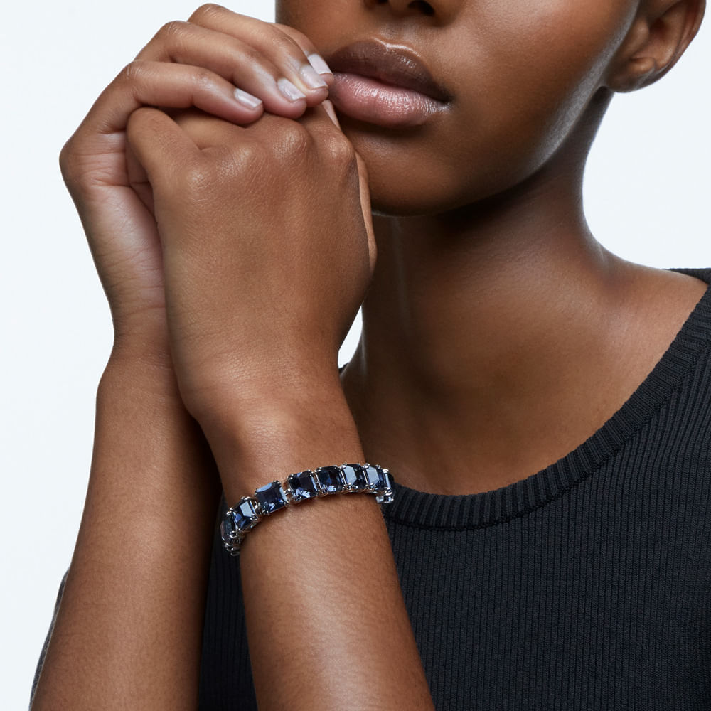 Imagem modelo efeito hover