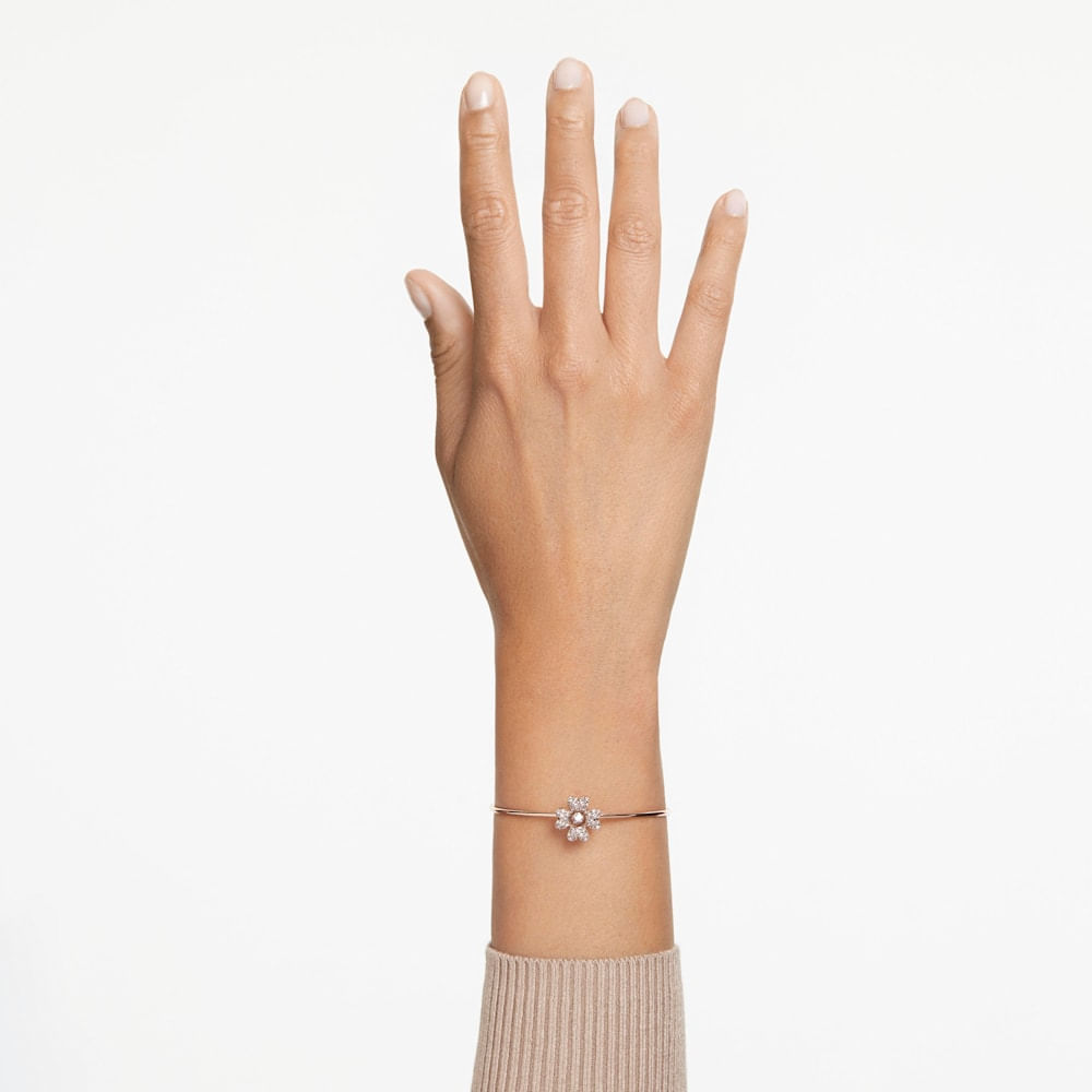 Imagem modelo efeito hover