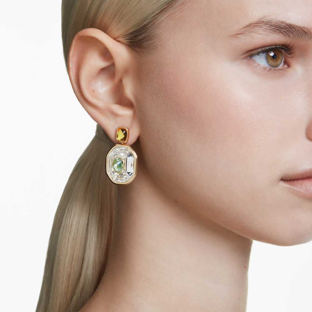 Imagem modelo efeito hover