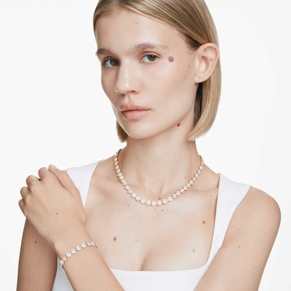 Imagem modelo efeito hover