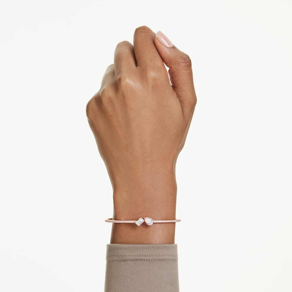 Imagem modelo efeito hover