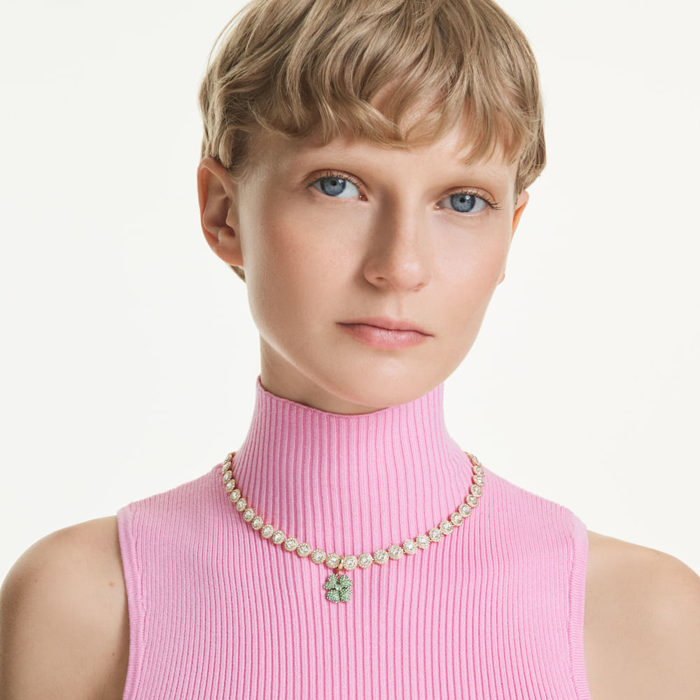 Imagem modelo efeito hover